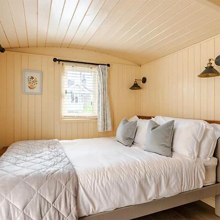 Shepherd'S Hut, Bath Esterno foto