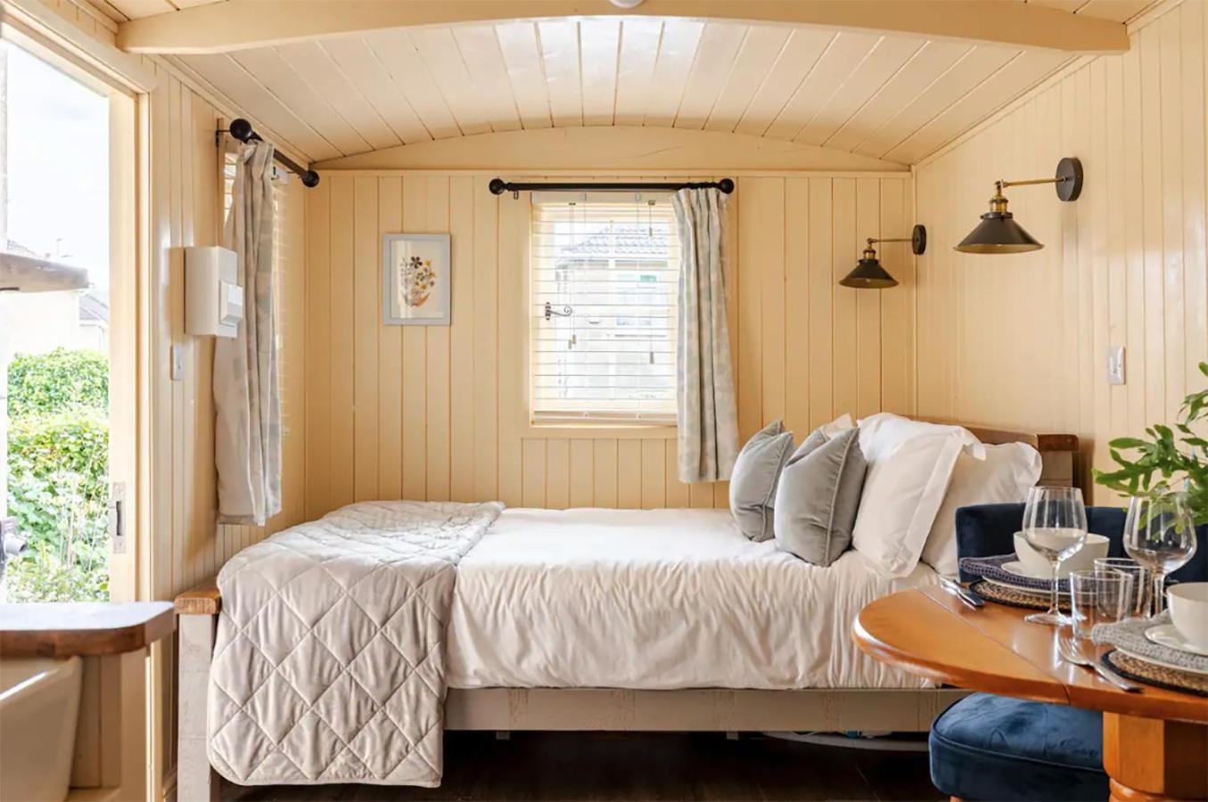 Shepherd'S Hut, Bath Esterno foto